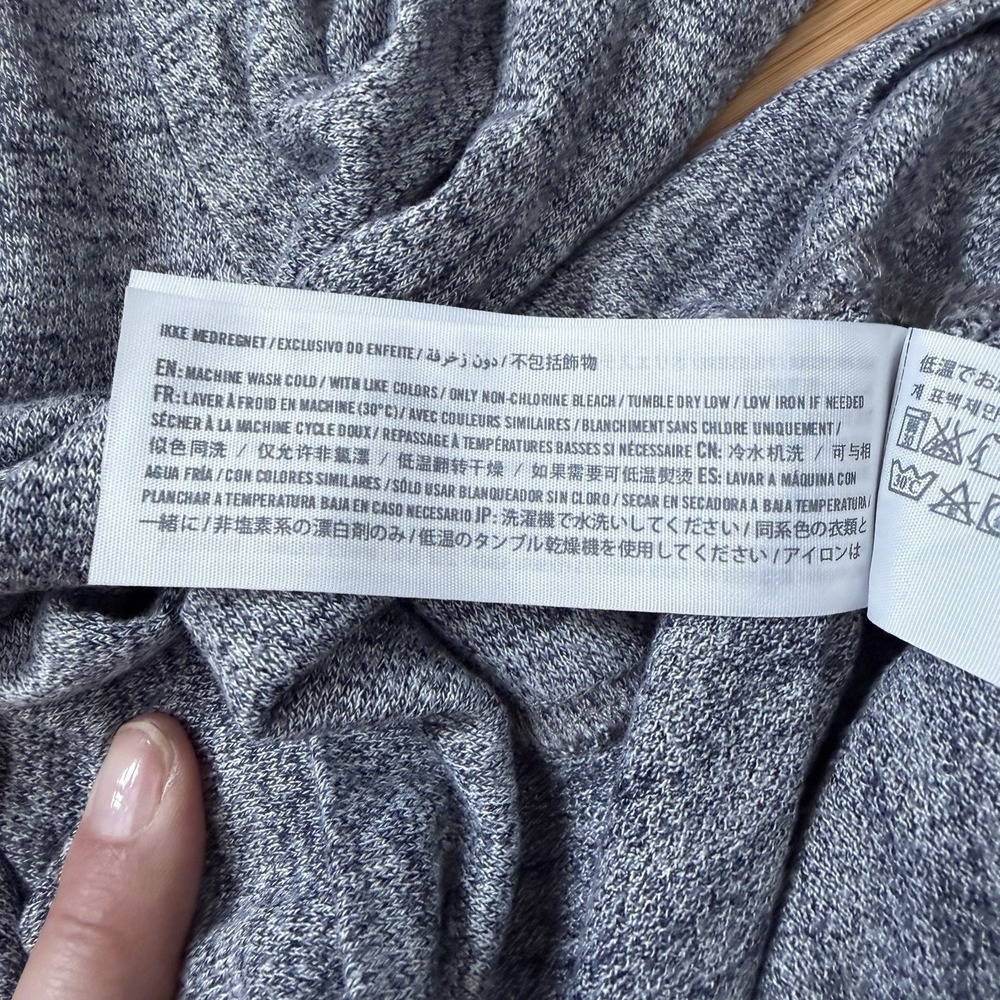 Abercrombie Fitch Gray Logo Sweater XS Red Spellout Long Sleeve Soft Top‎ - Picture 5 of 5